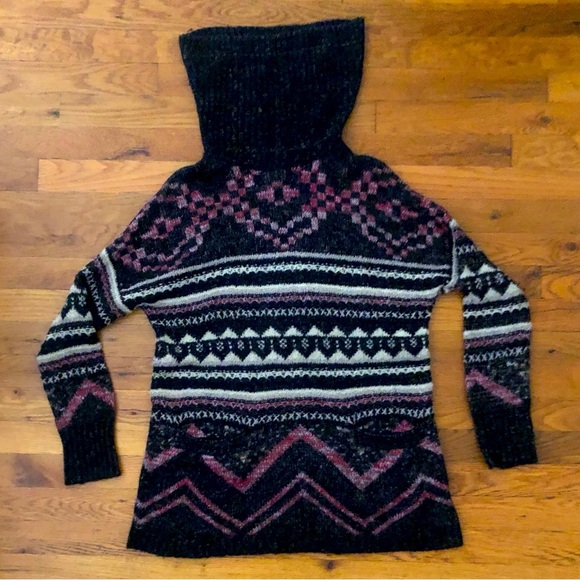 Fair Isle-Style Lucky Brand Wool Blend Sweater with Metallic Accent - Picture 1 of 9